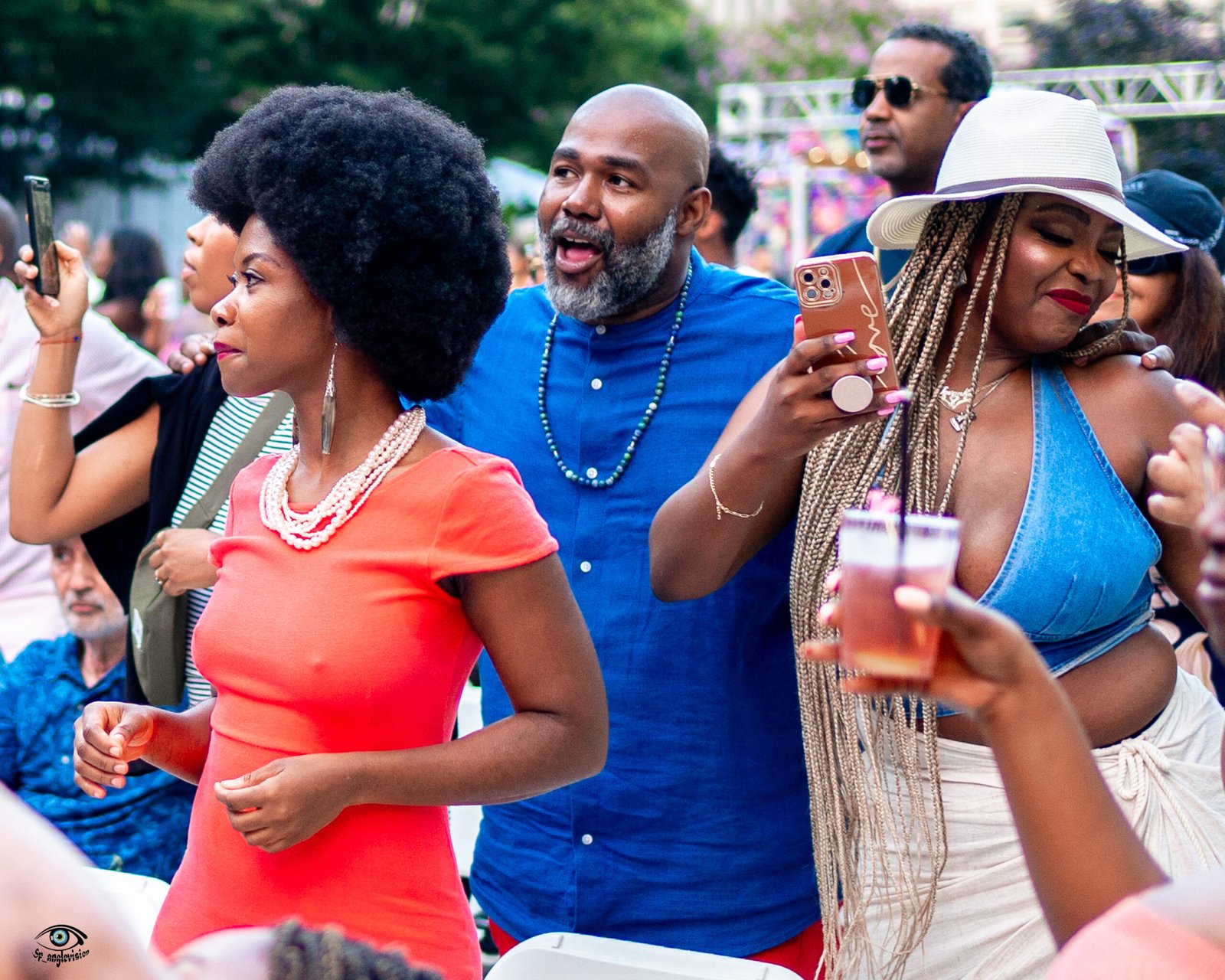 Ayiti Se Afro girl pic in crowd